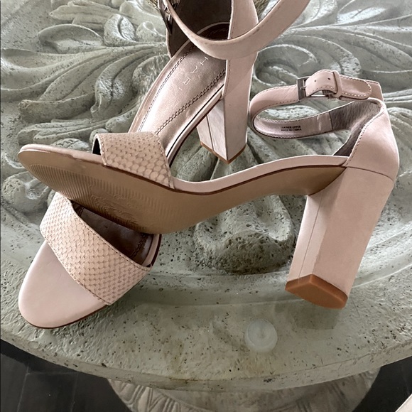 Tahari Leather & scalloped snakeskin Heels - Picture 2 of 3